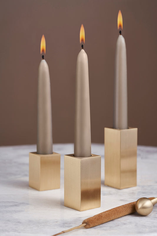 d'Oro Brilla - Elegant Brass Candle Holder Set: The Perfect Accent for Your Home ( Set Of 3)