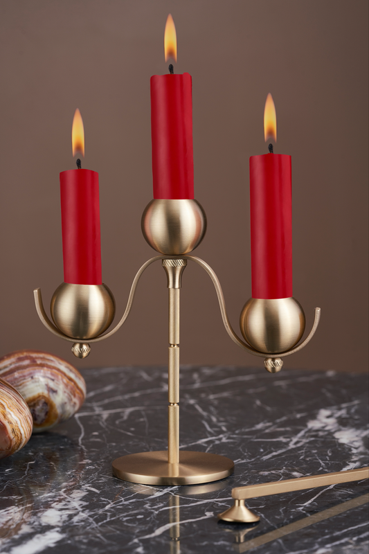 Tripla Eleganza - Exquisite Brass Candle Holder Trio